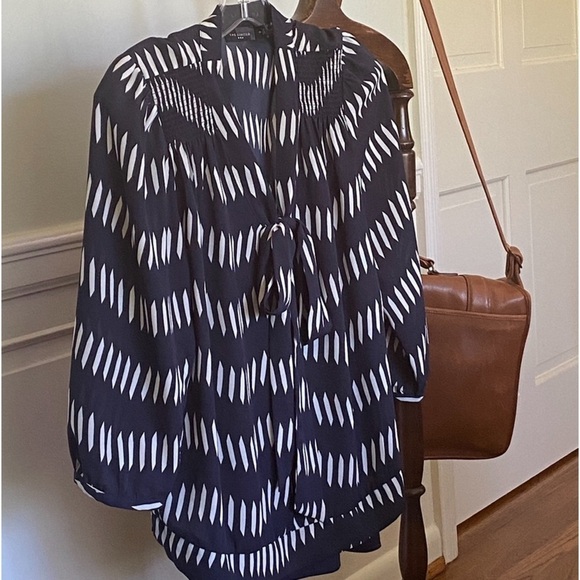 Bow Tie Blouse Set Navy & White Dash Pattern 3/4 Sleeves with Navy Camisole - Picture 10 of 11